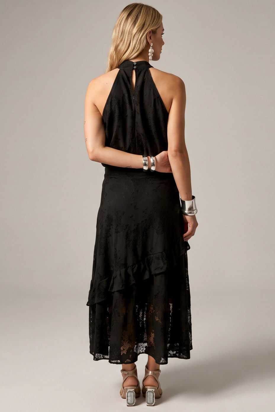 COR: PRETO [colmeia-image:d3966346-6859-4bf3-b124-00543dad609f]