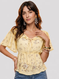 Blusa Com Laco No Decote