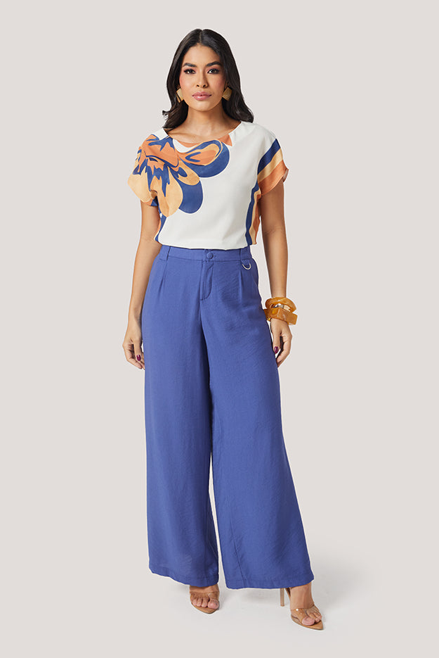 Calça Pantalona com Detalhe de Fivela