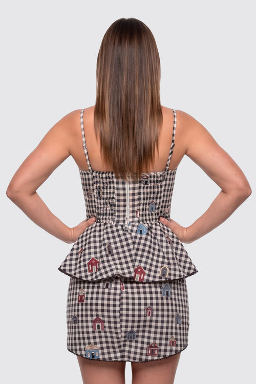 Carregar imagem 3 na visualização da galeria. Vestido Curto Em Xadrez Com Alca Fina E Babados