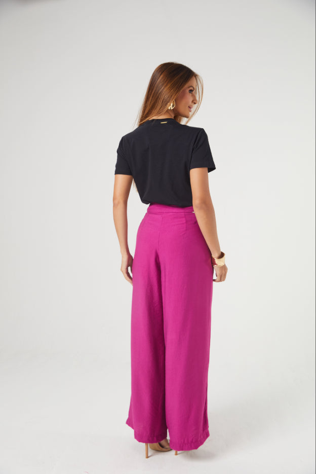 Calça Pantalona com Detalhe de Fivela