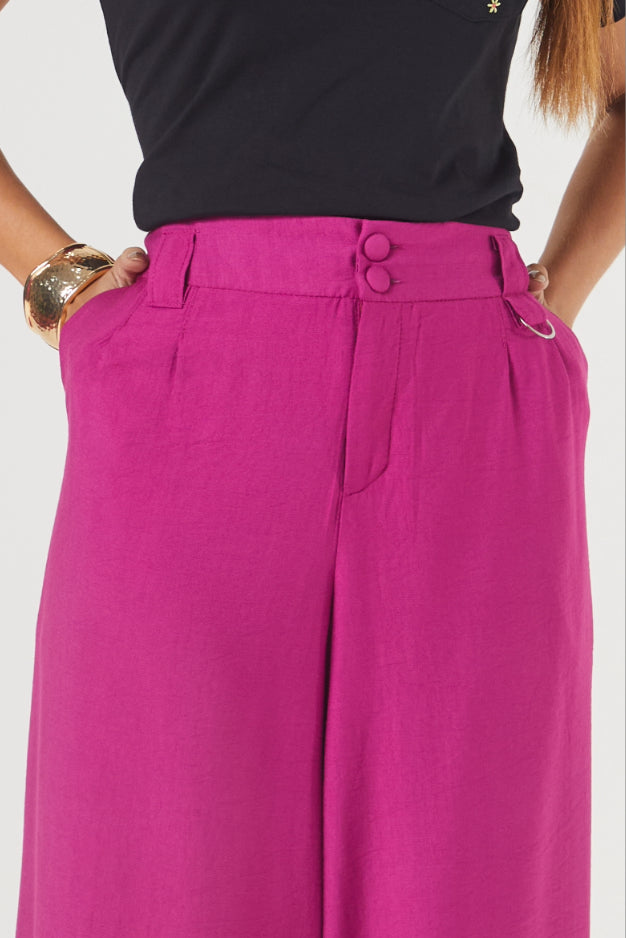 Calça Pantalona com Detalhe de Fivela