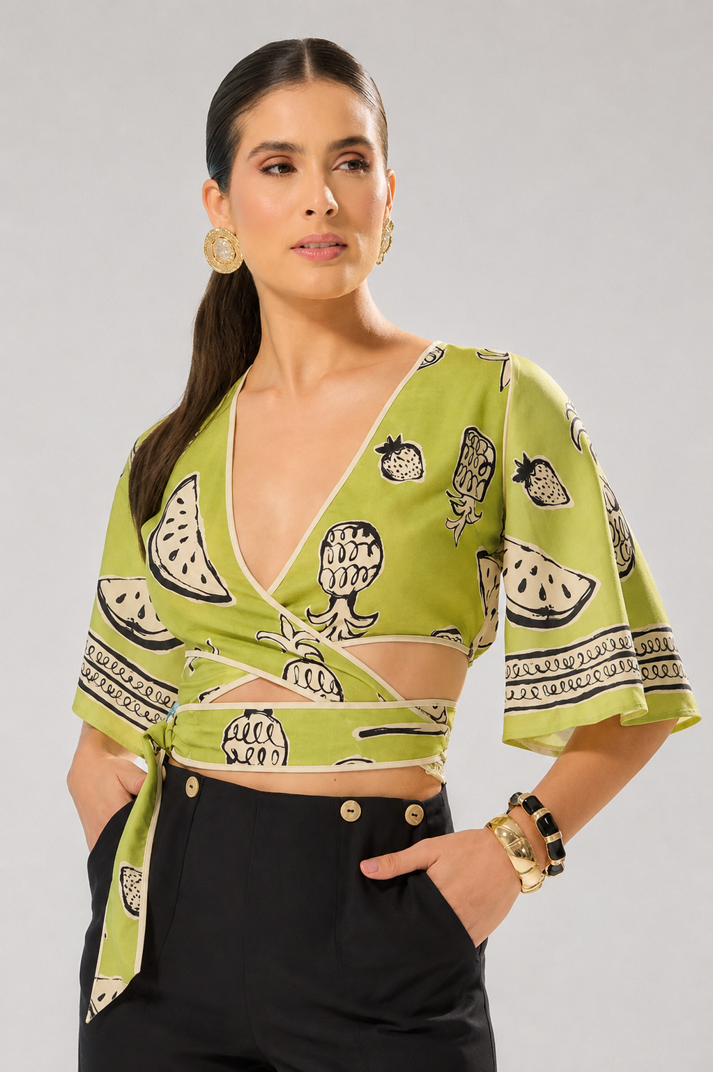 Blusa Transpassada Com Faixa