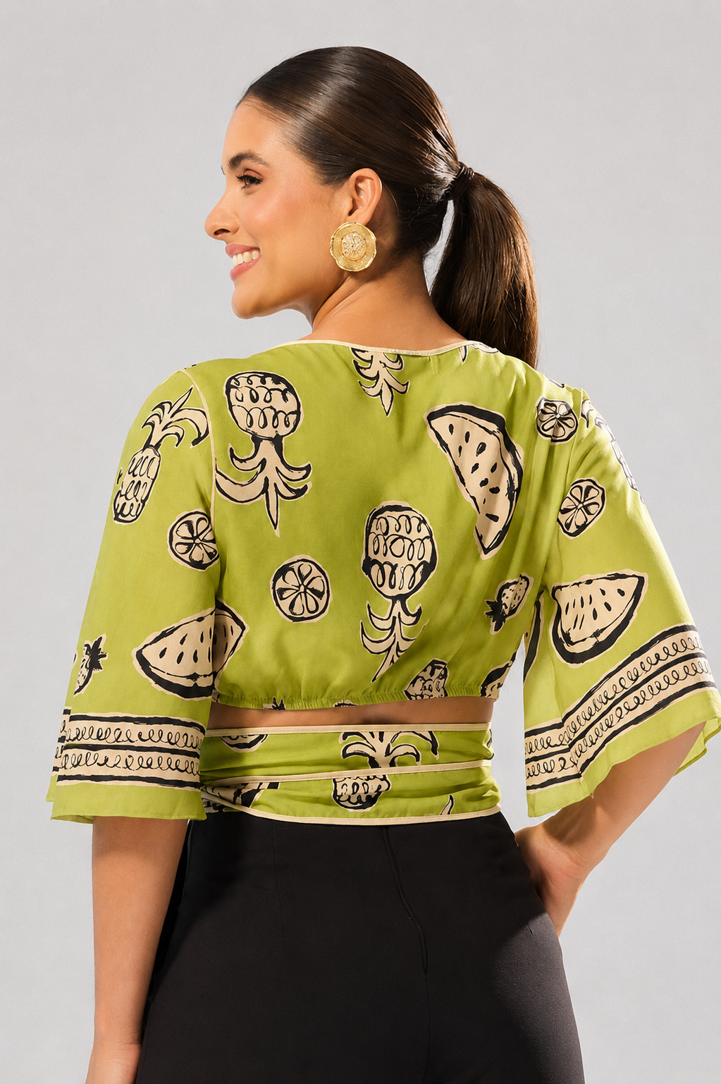 Blusa Transpassada Com Faixa