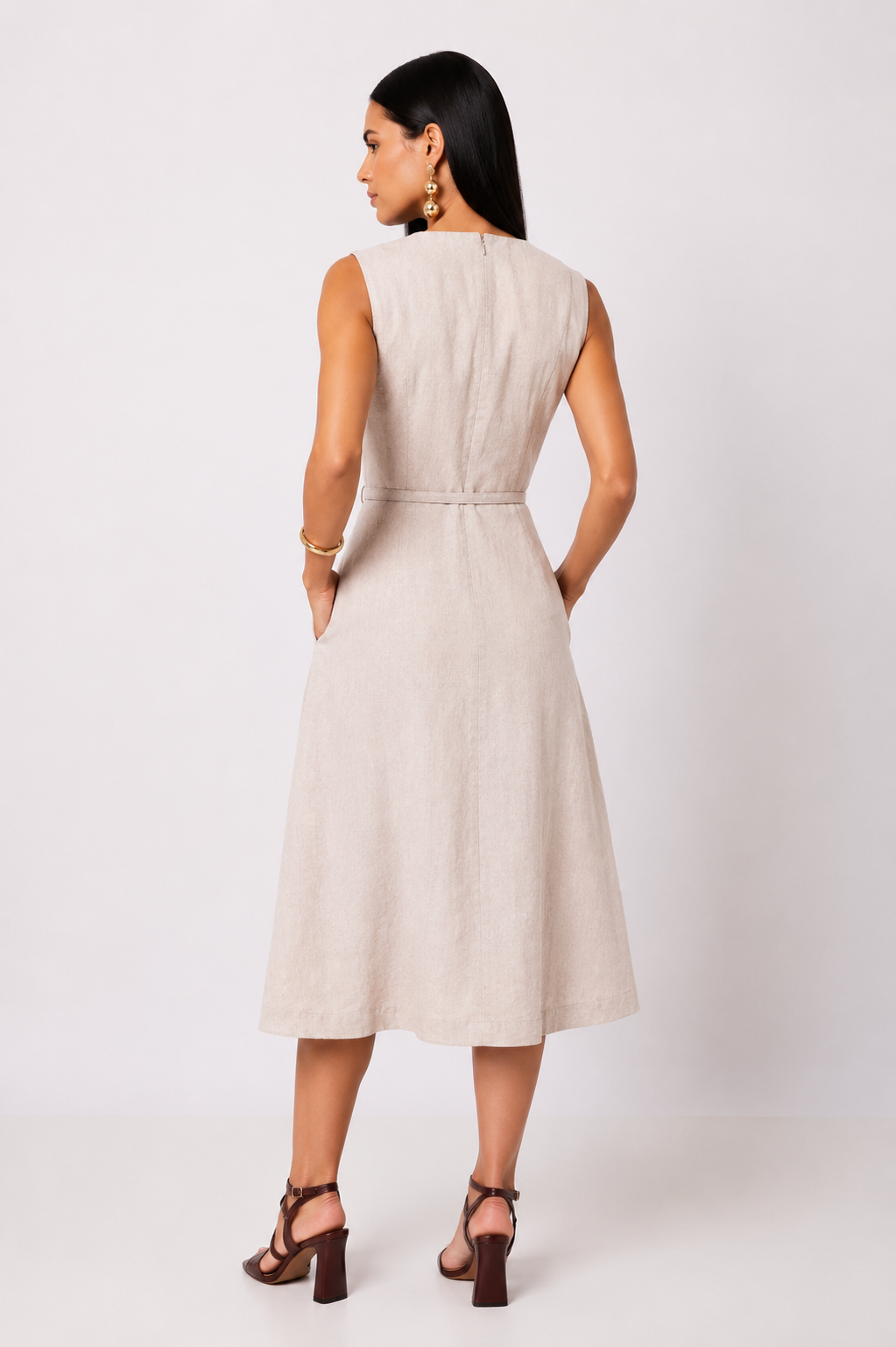Vestido Com Botoes Cobertos