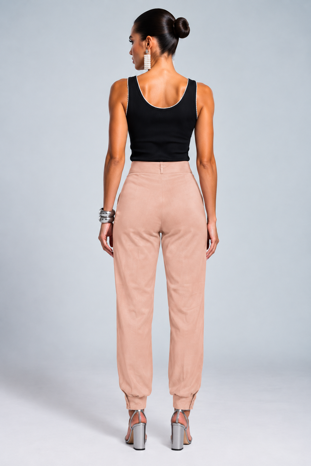 Calca Jogger Com Pregas
