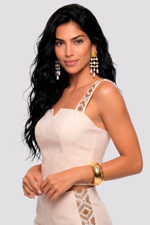 Carregar imagem 4 na visualização da galeria. Conjunto De Blusa E Short Com Recortes Em Renda
