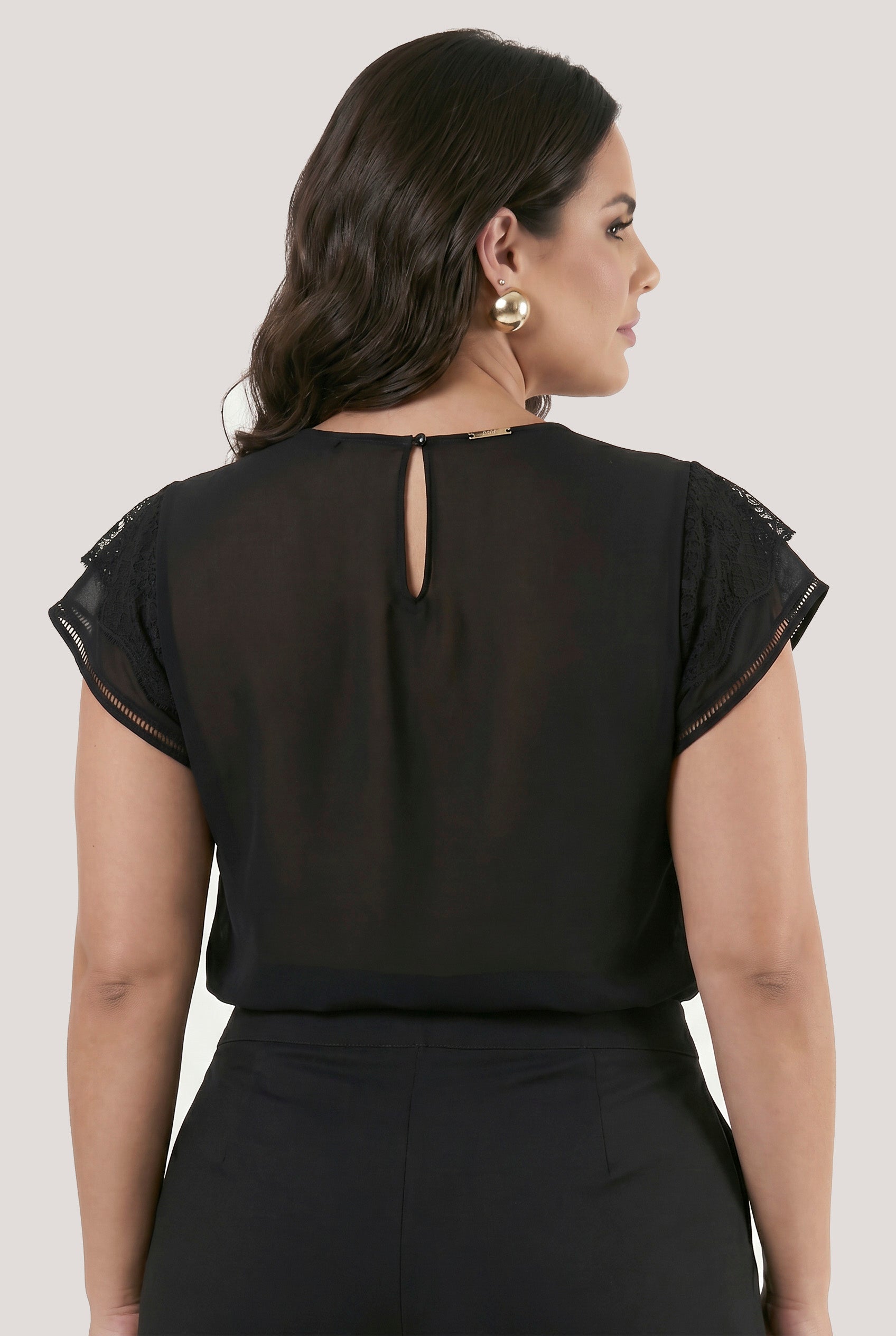 Blusa Musseline Babados e Renda