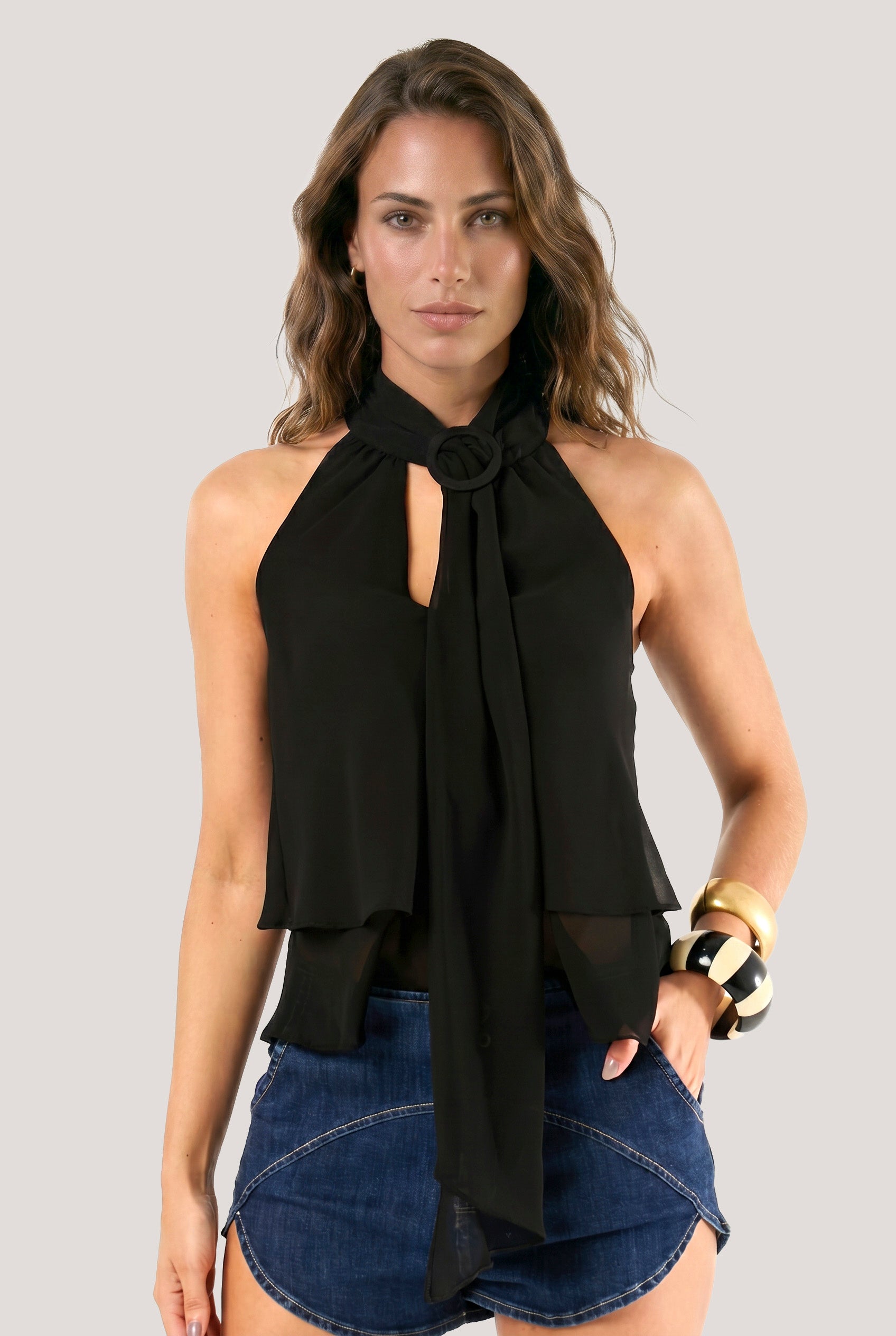 Blusa Regata Com Lenco E Fivela